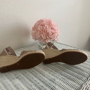 Taupe suede sandals